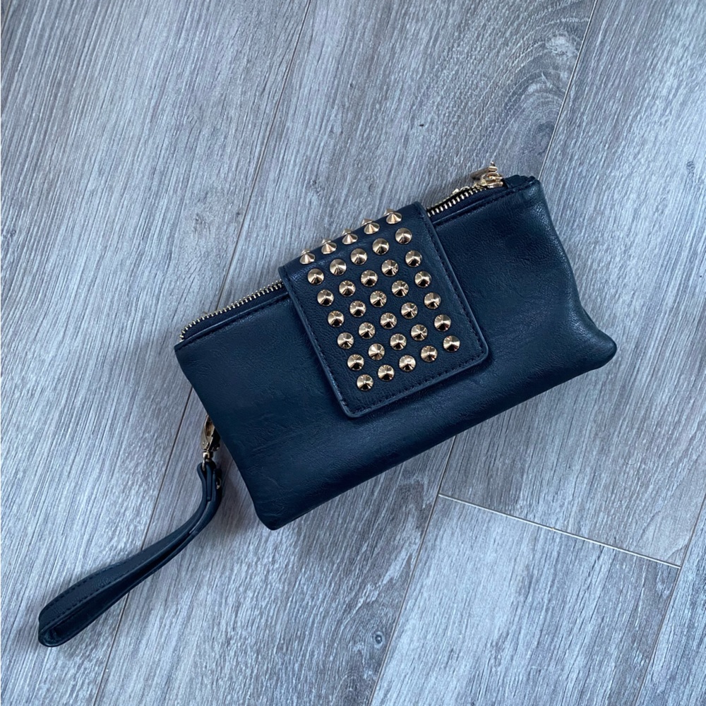 Y2K clutch, excellent condition